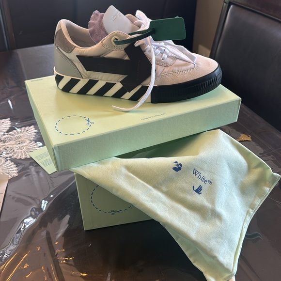 SOLDDD. NWT Off White Sneakers - Picture 6 of 13